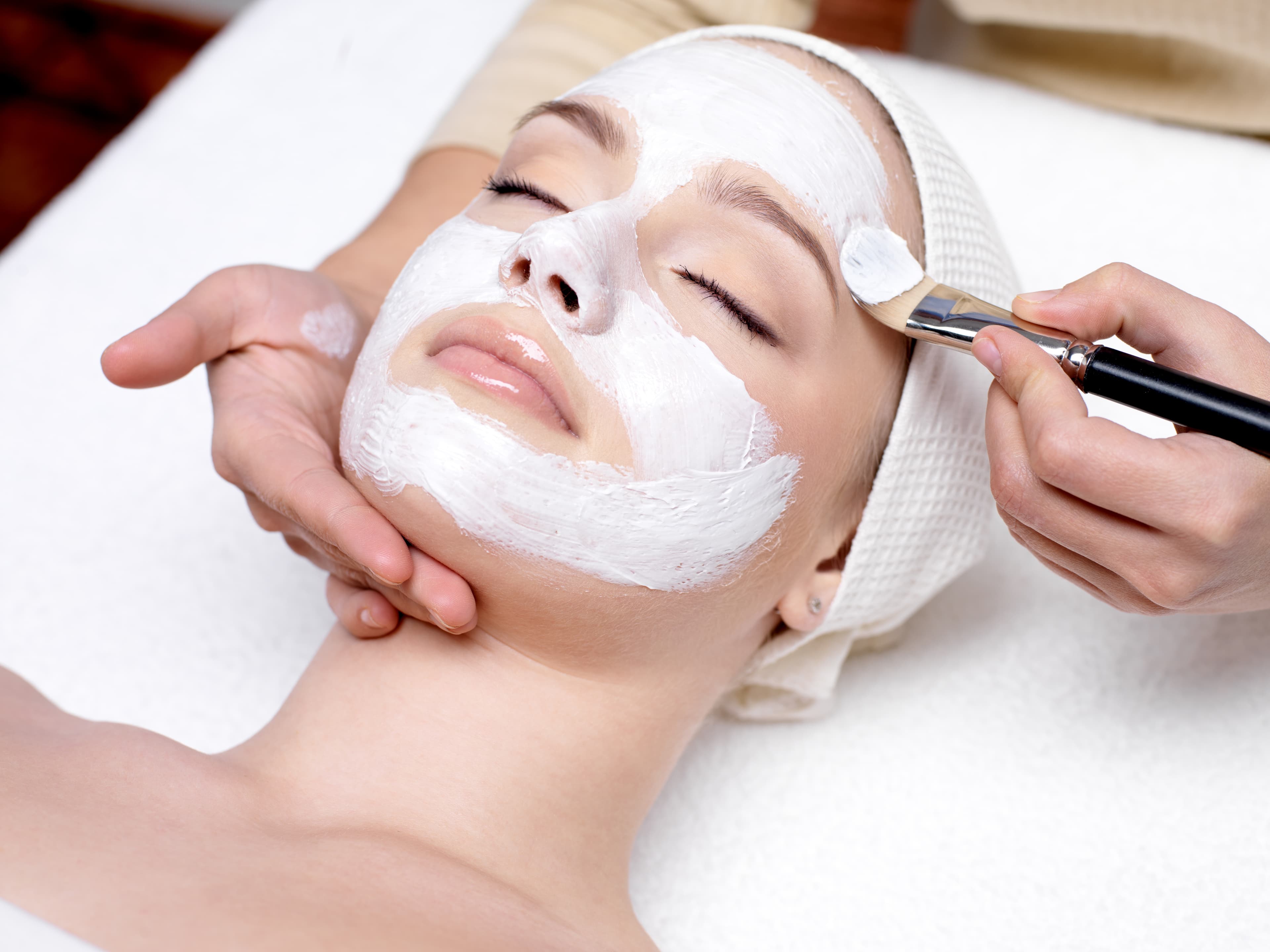 Mikrodermabrasion Behandlung im Kosmetiksalon Kleopatra Wien
